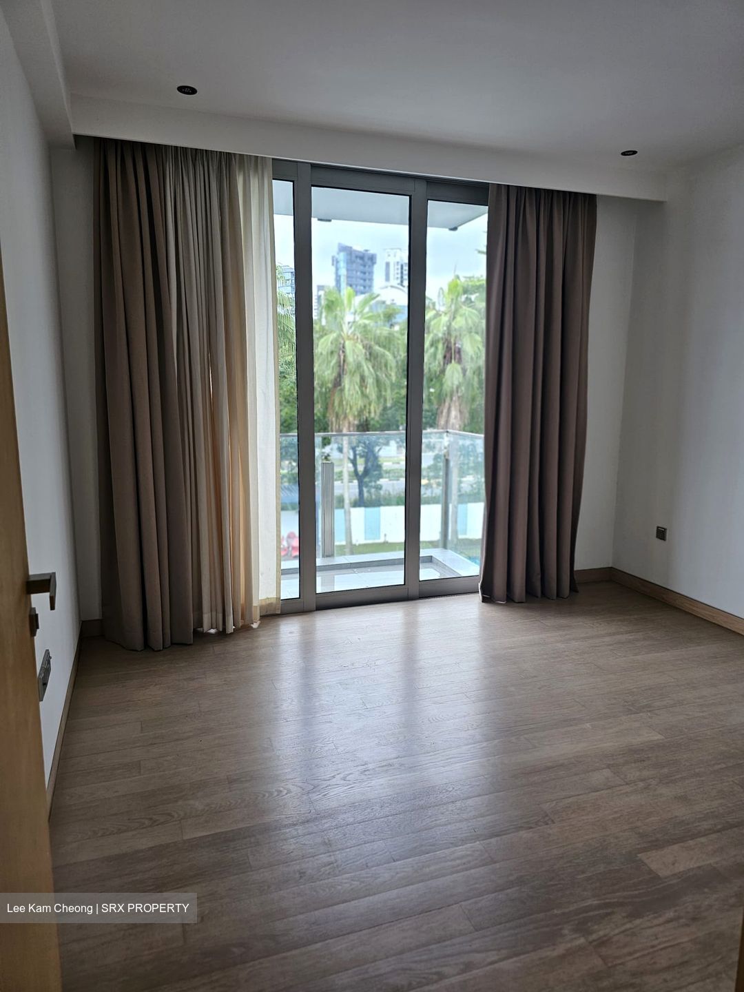 White House Residences (D10), Condominium #558171631
